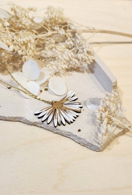 Collier avec modules bois peint marguerite