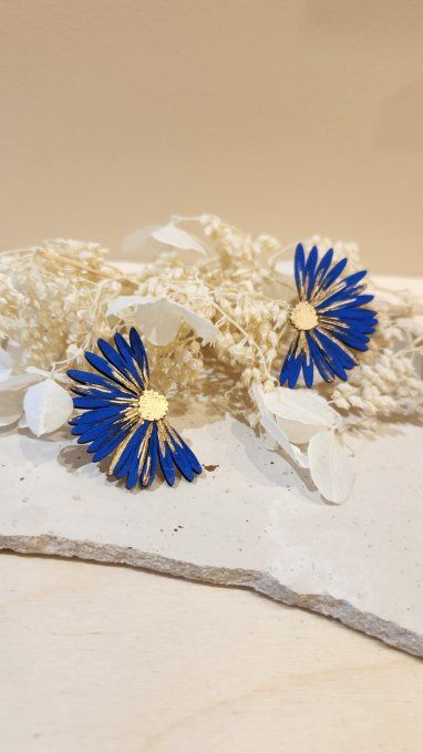 Boucles KYA demie fleurs bois peint